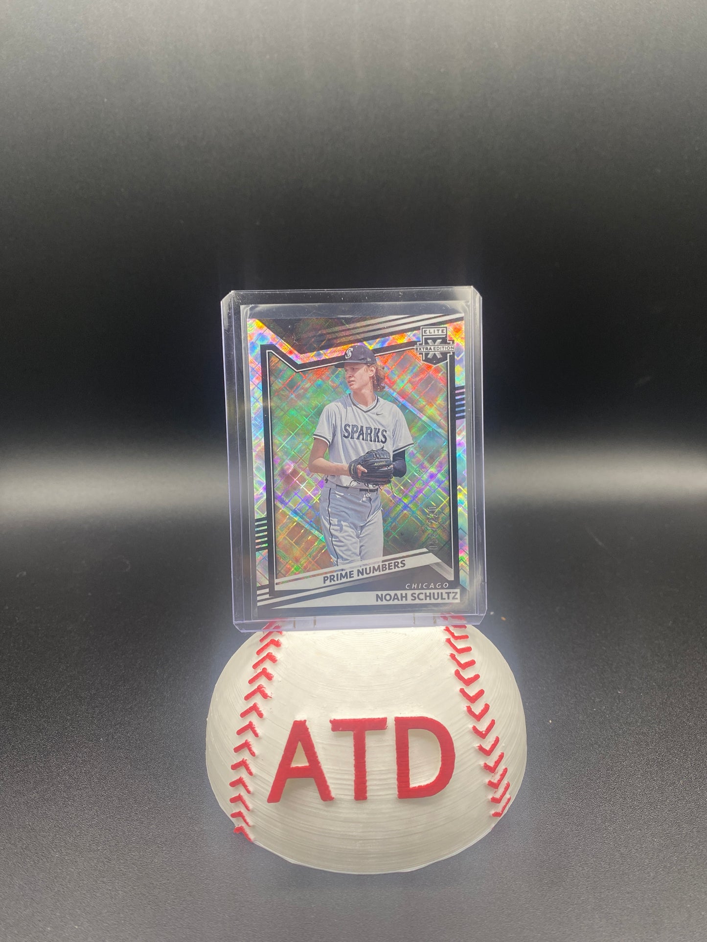 Noah Schultz Elite Extra Edition 52/220